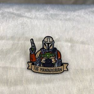 Mandolorian grogu baby Yoda pin
